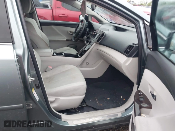 2010 Toyota Venza with VIN 4T3ZK3BB4AU024218, listed as a IAAI auction lot 41892172 with 136,870 mi miles. Bid and sale history available at carsss.com. Image 5.