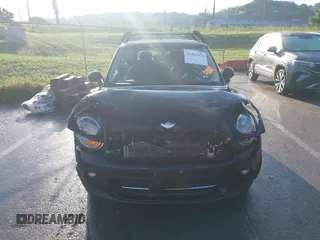 2012 MINI Hardtop with VIN WMWSU3C50CT185690, listed as a IAAI auction lot 42367571 with 63,303 mi miles and . Bid and sale history available at DreamBid. Image 13.