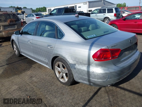 2012 Volkswagen Passat SE с VIN 1VWBH7A31CC060209, выставлен на аукционе IAAI как лот 42300402 с пробегом 92 024 миль миль и . История ставок и продаж доступна на DreamBid. Изображение 3.