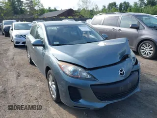 2012 Mazda 3 i Touring z VIN JM1BL1L70C1597972, wystawiony jako IAAI lot #42369308 z przebiegiem 123 757 mil mil oraz . Historia ofert i sprzedaży dostępna na DreamBid. Obrazek 1.