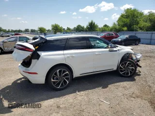 2024 Lincoln Corsair Grand Touring z VIN 5LMTJ5DZ8RUL01369, wystawiony jako Copart lot #66611794 z przebiegiem Nie podano mil oraz Nie do naprawy • Non repairable. Historia ofert i sprzedaży dostępna na DreamBid. Obrazek 3.