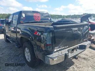 2011 GMC Sierra 1500 SLE z VIN 3GTP1VE0XBG153923, wystawiony jako IAAI lot #41974750 z przebiegiem 218 756 mil mil oraz . Historia ofert i sprzedaży dostępna na DreamBid. Obrazek 3.