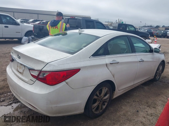 2011 Hyundai Sonata SE with VIN 5NPEC4ACXBH257458, listed as a IAAI auction lot 41636244 with 168,312 mi miles. Bid and sale history available at carsss.com. Image 4.