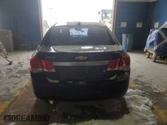 2015 Chevrolet Cruze LS z VIN 1G1PA5SHXF7151125, wystawiony jako Copart lot #41705355 z przebiegiem Nie podano mil oraz Nie do naprawy • Non repairable. Historia ofert i sprzedaży dostępna na DreamBid. Obrazek 6.