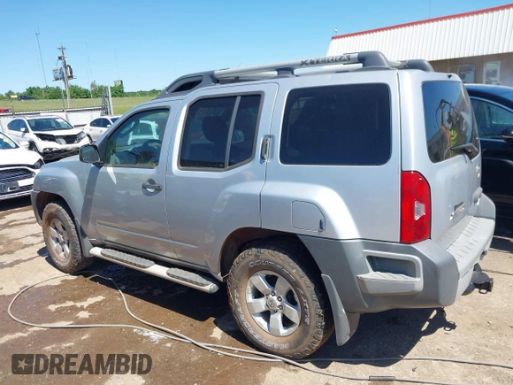 2010 Nissan Xterra S z VIN 5N1AN0NW7AC512384, wystawiony jako IAAI lot #42317041 z przebiegiem 143 994 mil mil oraz . Historia ofert i sprzedaży dostępna na DreamBid. Obrazek 14.