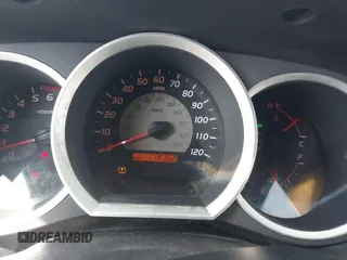 2006 Toyota Tacoma z VIN 5TETX22N96Z288882, wystawiony jako IAAI lot #41677226 z przebiegiem 119 162 mil mil oraz . Historia ofert i sprzedaży dostępna na DreamBid. Obrazek 7.