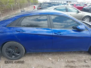 2021 Hyundai Elantra SEL z VIN 5NPLM4AG7MH045336, wystawiony jako IAAI lot #42016788 z przebiegiem 81 401 mil mil oraz . Historia ofert i sprzedaży dostępna na DreamBid. Obrazek 13.