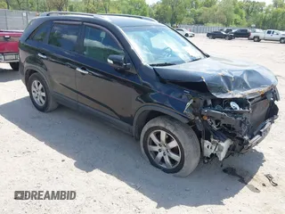 2011 Kia Sorento LX with VIN 5XYKT3A13BG162338, listed as a IAAI auction lot 42180644 with 118,482 mi miles and . Bid and sale history available at carsss.com. Image 1.