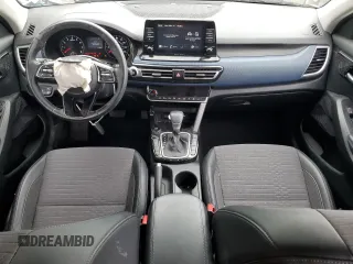 2023 Kia Seltos S z VIN KNDEUCAAXP7401608, wystawiony jako Copart lot #51312105 z przebiegiem 31 249 mil mil oraz Szkoda całkowita • Salvage title. Historia ofert i sprzedaży dostępna na DreamBid. Obrazek 8.