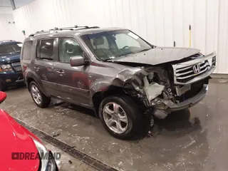 2015 Honda Pilot EX-L z VIN 5FNYF4H51FB067998, wystawiony jako IAAI lot #42367847 z przebiegiem 87 294 mil mil oraz . Historia ofert i sprzedaży dostępna na DreamBid. Obrazek 1.