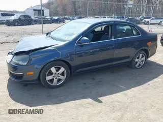 2009 Volkswagen Jetta SE с VIN 3VWRZ71K69M024624, выставлен на аукционе IAAI как лот 41919261 с пробегом 141 601 миль миль и . История ставок и продаж доступна на DreamBid. Изображение 17.