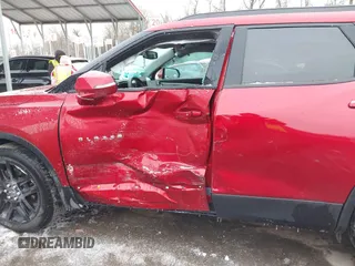 2023 Chevrolet Blazer LT z VIN 3GNKBJRS1PS225535, wystawiony jako IAAI lot #41389360 z przebiegiem 7 197 mil mil oraz . Historia ofert i sprzedaży dostępna na DreamBid. Obrazek 6.