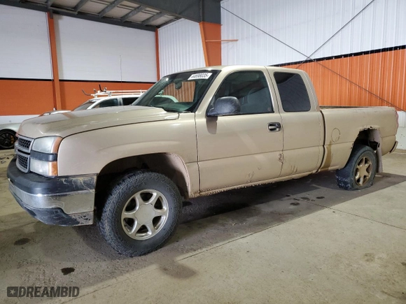 2006 Chevrolet Silverado 1500 LT1 with VIN 1GCEK19V46Z261477, listed as a Copart auction lot 44698035 with 298,471 mi miles and Clean Title. Bid and sale history available at carsss.com. Image 1.