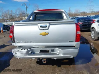 2012 Chevrolet Avalanche LS with VIN 3GNTKEE74CG143616, listed as a IAAI auction lot 41818073 with 209,041 mi miles. Bid and sale history available at carsss.com. Image 16.