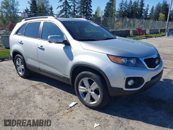 2013 Kia Sorento EX with VIN 5XYKUDA64DG357348, listed as a IAAI auction lot 42074290 with 113,703 mi miles. Bid and sale history available at carsss.com. Image 1.