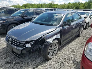 2019 Volkswagen Passat Wolfsburg Edition z VIN 1VWLA7A30KC007024, wystawiony jako Copart lot #54598345 z przebiegiem 118 630 mil mil oraz Szkoda całkowita • Salvage title. Historia ofert i sprzedaży dostępna na DreamBid. Obrazek 1.