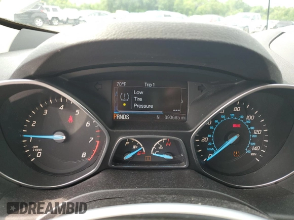 2016 Ford Escape SE z VIN 1FMCU9G97GUB45352, wystawiony jako Copart lot #60001055 z przebiegiem 93 685 mil mil oraz Szkoda całkowita • Salvage title. Historia ofert i sprzedaży dostępna na DreamBid. Obrazek 9.