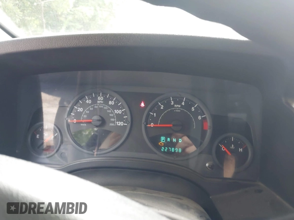 2008 Jeep Patriot Sport with VIN 1J8FT28W28D713825, listed as a IAAI auction lot 42471636 with 227,898 mi miles and . Bid and sale history available at DreamBid. Image 7.