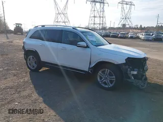 2022 Mercedes-Benz GLB with VIN W1N4M4HB4NW200251, listed as a IAAI auction lot 41708027 with 34,677 mi miles. Bid and sale history available at carsss.com. Image 1.