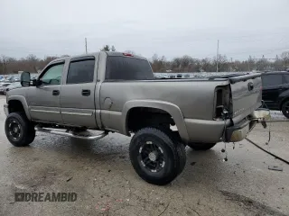 2006 Chevrolet Silverado 1500HD LT2 z VIN 1GCGK13U36F113489, wystawiony jako Copart lot #86367064 z przebiegiem 276 288 mil mil oraz Nie do naprawy • Non repairable. Historia ofert i sprzedaży dostępna na DreamBid. Obrazek 2.