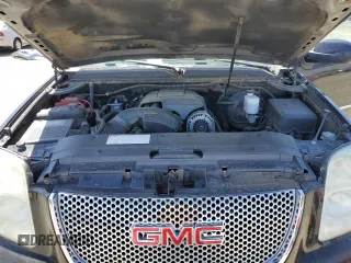 2011 GMC Yukon XL Denali z VIN 1GKS2MEF9BR321013, wystawiony jako Copart lot #57113565 z przebiegiem 178 497 mil mil oraz Tytuł czysty. Historia ofert i sprzedaży dostępna na DreamBid. Obrazek 12.