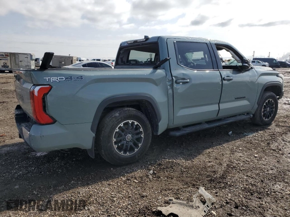 2022 Toyota Tundra 4WD SR5 with VIN 5TFLA5DB0NX037602, listed as a Copart auction lot 45083185 with 35,299 mi miles and Salvage Title. Bid and sale history available at carsss.com. Image 3.