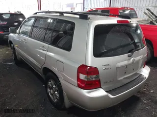 2006 Toyota Highlander with VIN JTEHP21AX60185437, listed as a IAAI auction lot 41832793 with 267,156 mi miles. Bid and sale history available at carsss.com. Image 3.