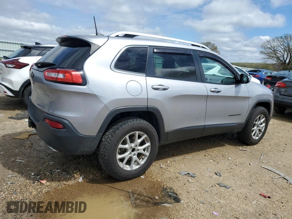 2017 Jeep Cherokee Latitude with VIN 1C4PJMCS9HD213517, listed as a Copart auction lot 55364155 with 81,200 mi miles and Clean Title. Bid and sale history available at DreamBid. Image 3.