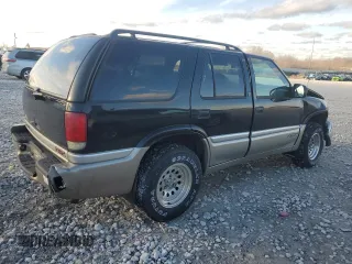 2000 GMC Jimmy SLE Convenience with VIN 1GKDT13W7Y2393191, listed as a Copart auction lot 82301364 with 160,004 mi miles and Clean Title. Bid and sale history available at carsss.com. Image 3.