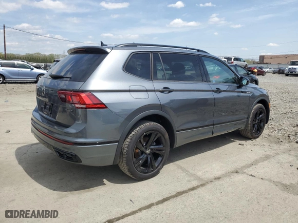 2024 Volkswagen Tiguan SE R-Line Black with VIN 3VV8B7AX3RM112370, listed as a Copart auction lot 54293335 with 3,330 mi miles and Salvage Title. Bid and sale history available at carsss.com. Image 3.