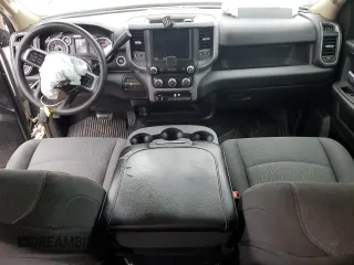 2019 Ram 2500 Tradesman with VIN 3C6UR5CL4KG640132, listed as a Copart auction lot 43938725 with 159,142 mi miles and Salvage Title. Bid and sale history available at carsss.com. Image 8.