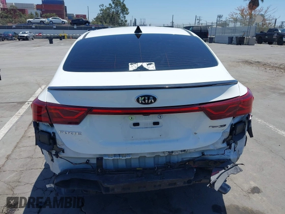 2021 Kia Forte GT-Line with VIN 3KPF34AD8ME284470, listed as a IAAI auction lot 42325550 with 40,600 mi miles and . Bid and sale history available at DreamBid. Image 17.