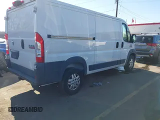 2014 Ram ProMaster Cargo z VIN 3C6TRVAG9EE120154, wystawiony jako IAAI lot #41443178 z przebiegiem 79 969 mil mil oraz . Historia ofert i sprzedaży dostępna na DreamBid. Obrazek 4.