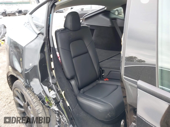 2024 Tesla Model Y с VIN 7SAYGDED5RF093696, выставлен на аукционе IAAI как лот 42061020 с пробегом 21 220 миль миль и . История ставок и продаж доступна на DreamBid. Изображение 21.