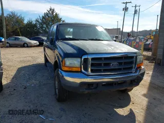 1999 Ford Super Duty F-250 XL with VIN 1FTNW21S2XEE10313, listed as a IAAI auction lot 41825300 with 150,619 mi miles. Bid and sale history available at carsss.com. Image 1.
