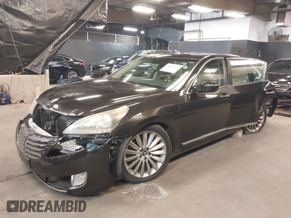 2015 Hyundai Equus Signature z VIN KMHGH4JH7FU100256, wystawiony jako IAAI lot #39882362 z przebiegiem 105 880 mil mil oraz . Historia ofert i sprzedaży dostępna na DreamBid. Obrazek 17.