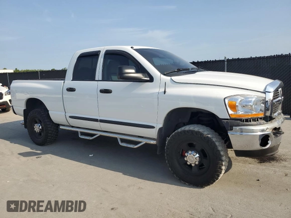 2006 Dodge 2500 SLT z VIN 1D7KS28C76J149088, wystawiony jako Copart lot #58035905 z przebiegiem 157 819 mil mil oraz Szkoda całkowita • Salvage title. Historia ofert i sprzedaży dostępna na DreamBid. Obrazek 4.