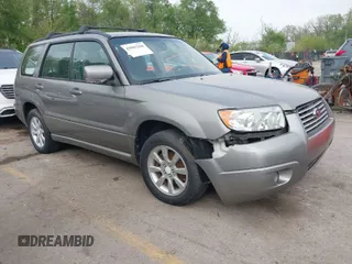 2006 Subaru Forester 2.5 X w/Premium Pkg with VIN JF1SG65676G752336, listed as a IAAI auction lot 42083268 with 202,734 mi miles. Bid and sale history available at carsss.com. Image 1.
