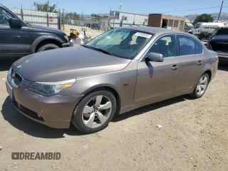2007 BMW 5 Series 525i z VIN WBANE53597CY05349, wystawiony jako Copart lot #57480655 z przebiegiem 157 274 mil mil oraz Szkoda całkowita • Salvage title. Historia ofert i sprzedaży dostępna na DreamBid. Obrazek 1.
