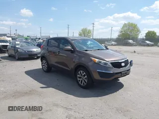 2014 Kia Sportage LX with VIN KNDPBCAC4E7629701, listed as a IAAI auction lot 42097140 with 183,552 mi miles and . Bid and sale history available at carsss.com. Image 1.