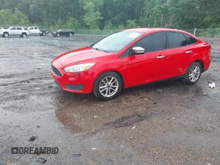 2017 Ford Focus SE with VIN 1FADP3F22HL227780, listed as a IAAI auction lot 42068347 with 137,973 mi miles. Bid and sale history available at carsss.com. Image 2.