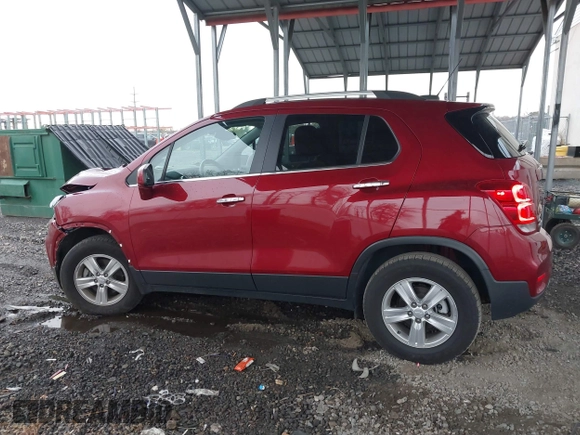 2019 Chevrolet Trax LT with VIN 3GNCJPSB2KL175848, listed as a IAAI auction lot 40926734 with 68,400 mi miles. Bid and sale history available at carsss.com. Image 14.