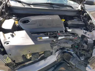 2018 Jeep Cherokee Latitude Plus with VIN 1C4PJLLXXJD606504, listed as a IAAI auction lot 41731085 with 95,569 mi miles. Bid and sale history available at carsss.com. Image 10.