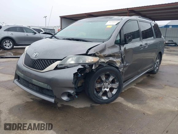 2012 Toyota Sienna SE with VIN 5TDXK3DC3CS176184, listed as a IAAI auction lot 41508814 with 162,052 mi miles. Bid and sale history available at carsss.com. Image 2.
