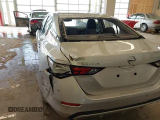 2022 Nissan Sentra S with VIN 3N1AB8BV0NY259819, listed as a IAAI auction lot 41645262 with 55,011 mi miles. Bid and sale history available at carsss.com. Image 17.