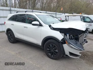 2016 Kia Sorento LX z VIN 5XYPGDA56GG094546, wystawiony jako IAAI lot #42104445 z przebiegiem 153 278 mil mil oraz . Historia ofert i sprzedaży dostępna na DreamBid. Obrazek 1.