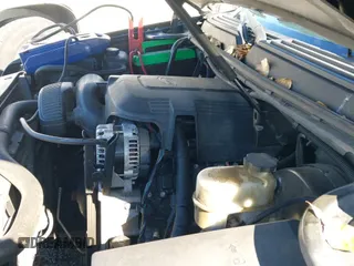 2009 Chevrolet Suburban LTZ z VIN 1GNFC36J59R199615, wystawiony jako IAAI lot #41505935 z przebiegiem 225 928 mil mil oraz . Historia ofert i sprzedaży dostępna na DreamBid. Obrazek 19.