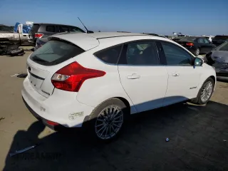 2014 Ford Focus Electric z VIN 1FADP3R47EL364156, wystawiony jako Copart lot #88815175 z przebiegiem 80 828 mil mil oraz Szkody całkowita. Historia ofert i sprzedaży dostępna na DreamBid. Obrazek 3.