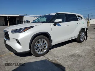 2023 Toyota Highlander L z VIN 5TDKDRAH4PS024217, wystawiony jako Copart lot #56317795 z przebiegiem 12 036 mil mil oraz Szkoda całkowita • Salvage title. Historia ofert i sprzedaży dostępna na DreamBid. Obrazek 1.