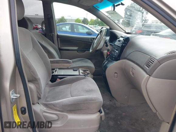 2004 Toyota Sienna CE with VIN 5TDZA23C14S101329, listed as a IAAI auction lot 42248935 with 208,644 mi miles and . Bid and sale history available at DreamBid. Image 5.
